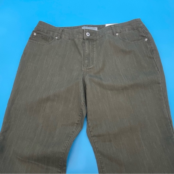 Chico's Platinum Ultimate Fit Denim Jeans Barely Flare Olive Green Size 20 - Picture 7 of 11